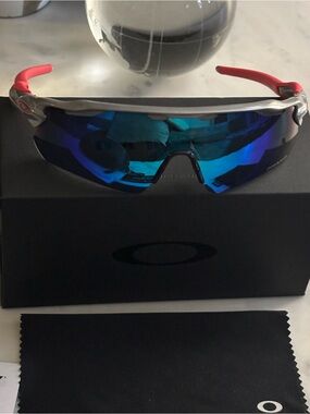 Oakley RADAR Sunglasses